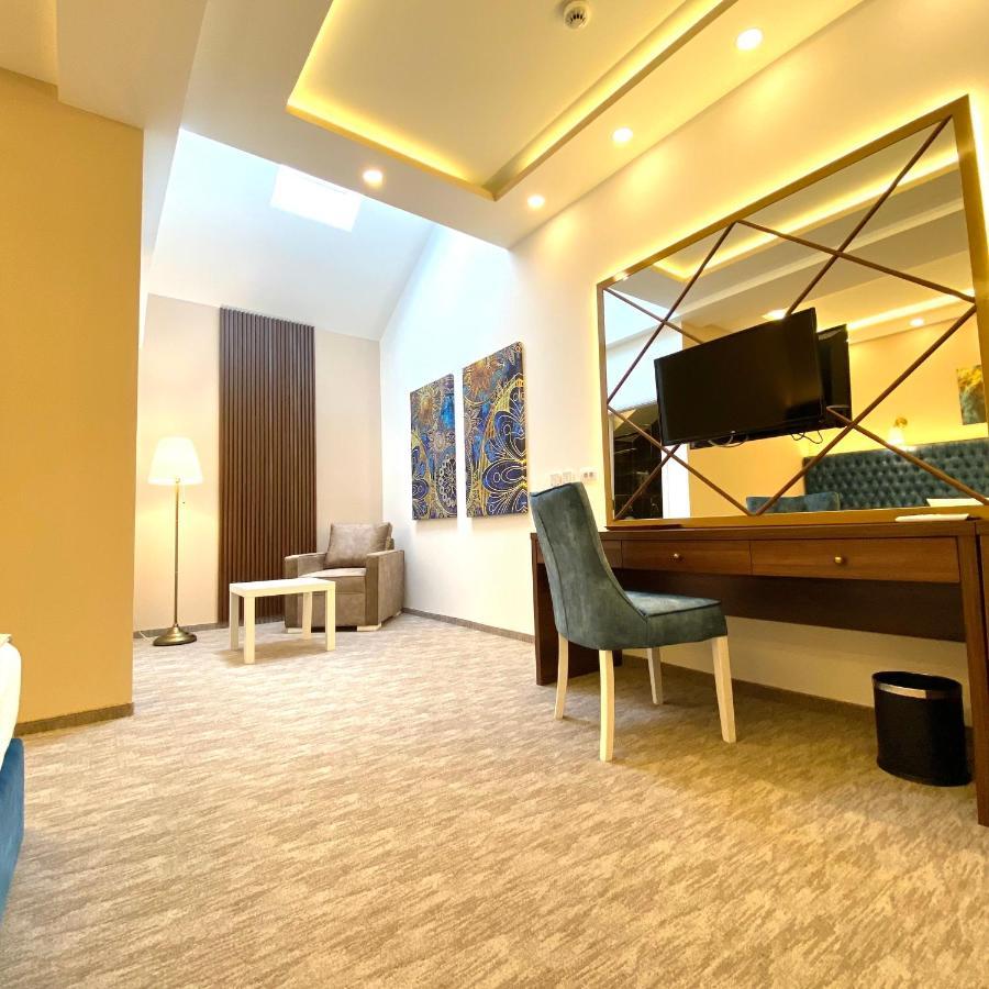 Superior Triple Room,1196178409:JPEG