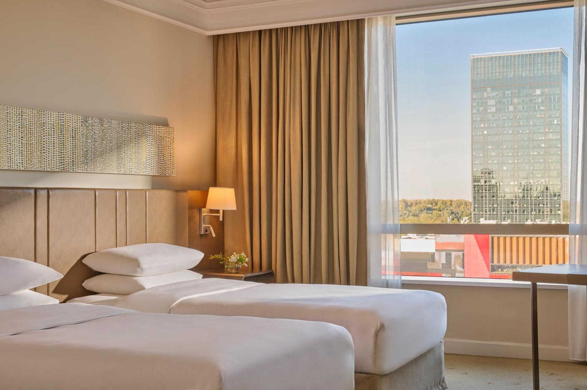 Twin Room Club Access